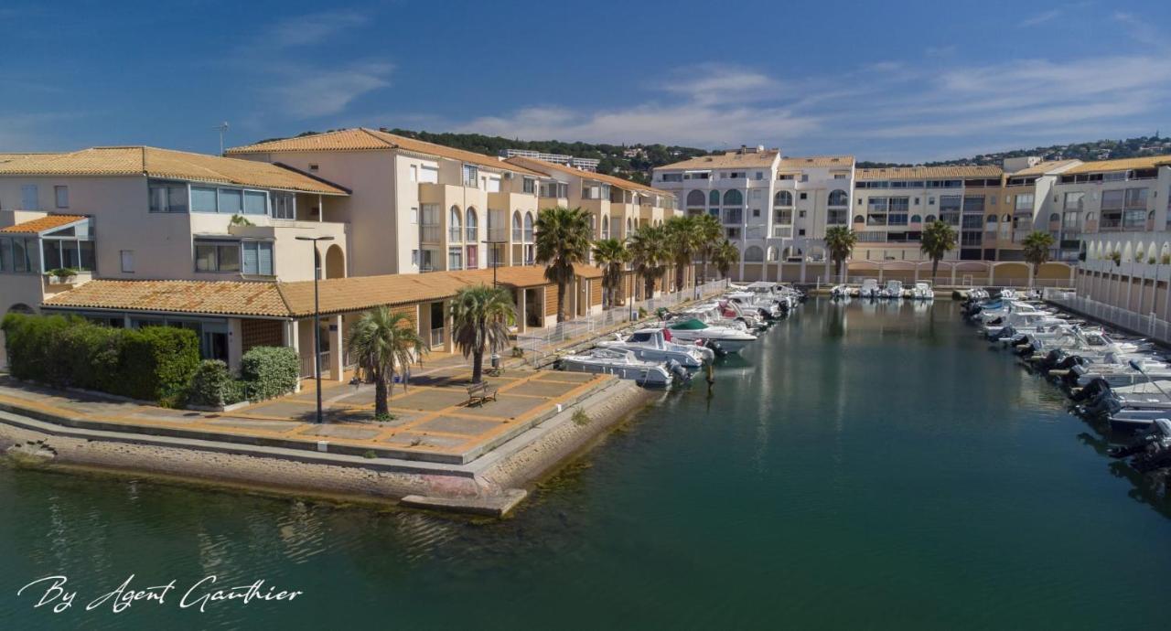 Charmant 2 Pieces Les Pieds Dans L'Eau Σετ Εξωτερικό φωτογραφία